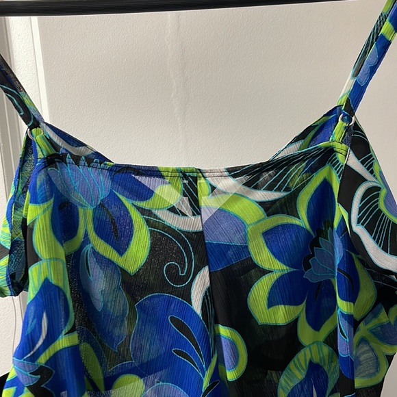 B. Street Colorful Spaghetti Strap With High Low Hem - Picture 11 of 14